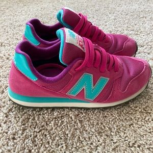 New Balance 373 Women’s Sneackers Pink Suede Size 6.5